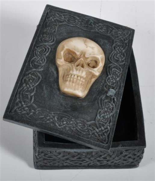 Totenkopf m. Dose, BB ca. 12,5x9,5x5,5 cm