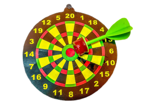 Dartspiel mit Saugpfeil OPP ca. 9cm D
