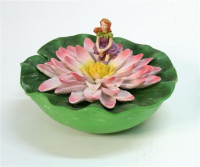 Seerose schwimm. Elfe 2teWahl
BB;4-fach sort. D:15cm H: 5cm Seerose schwimm. Elfe 2teWahl
BB;4-fach sort. D:15cm H: 5cm